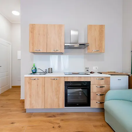 Guesthost - Cozy Balcony Flats Near The Sea Francavilla Apartment