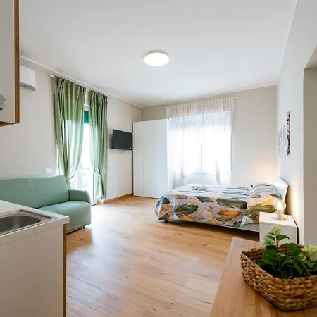 Guesthost - Cozy Balcony Flats Near The Sea Francavilla Lägenhet *