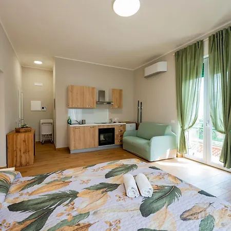 Apartment Guesthost - Cozy Balcony Flats Near The Sea Francavilla