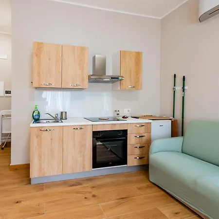 Guesthost - Cozy Balcony Flats Near The Sea Francavilla *