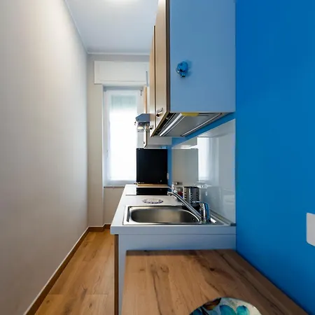 Guesthost - Cozy Balcony Flats Near The Sea Francavilla Apartment *