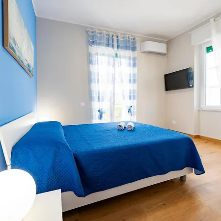 Guesthost - Cozy Balcony Flats Near The Sea Francavilla *